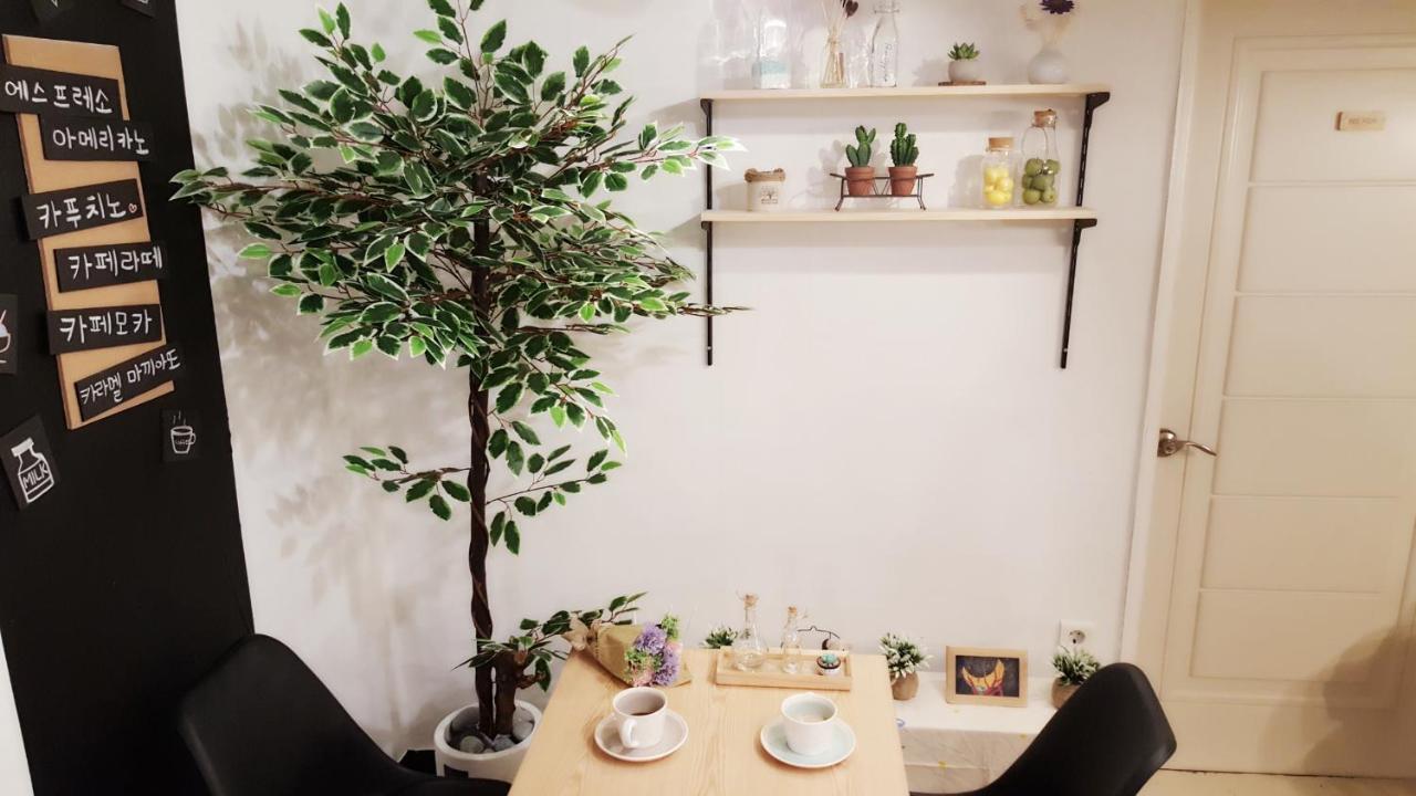 Hongdae Mainstreet Two Room House Seoul Exterior photo